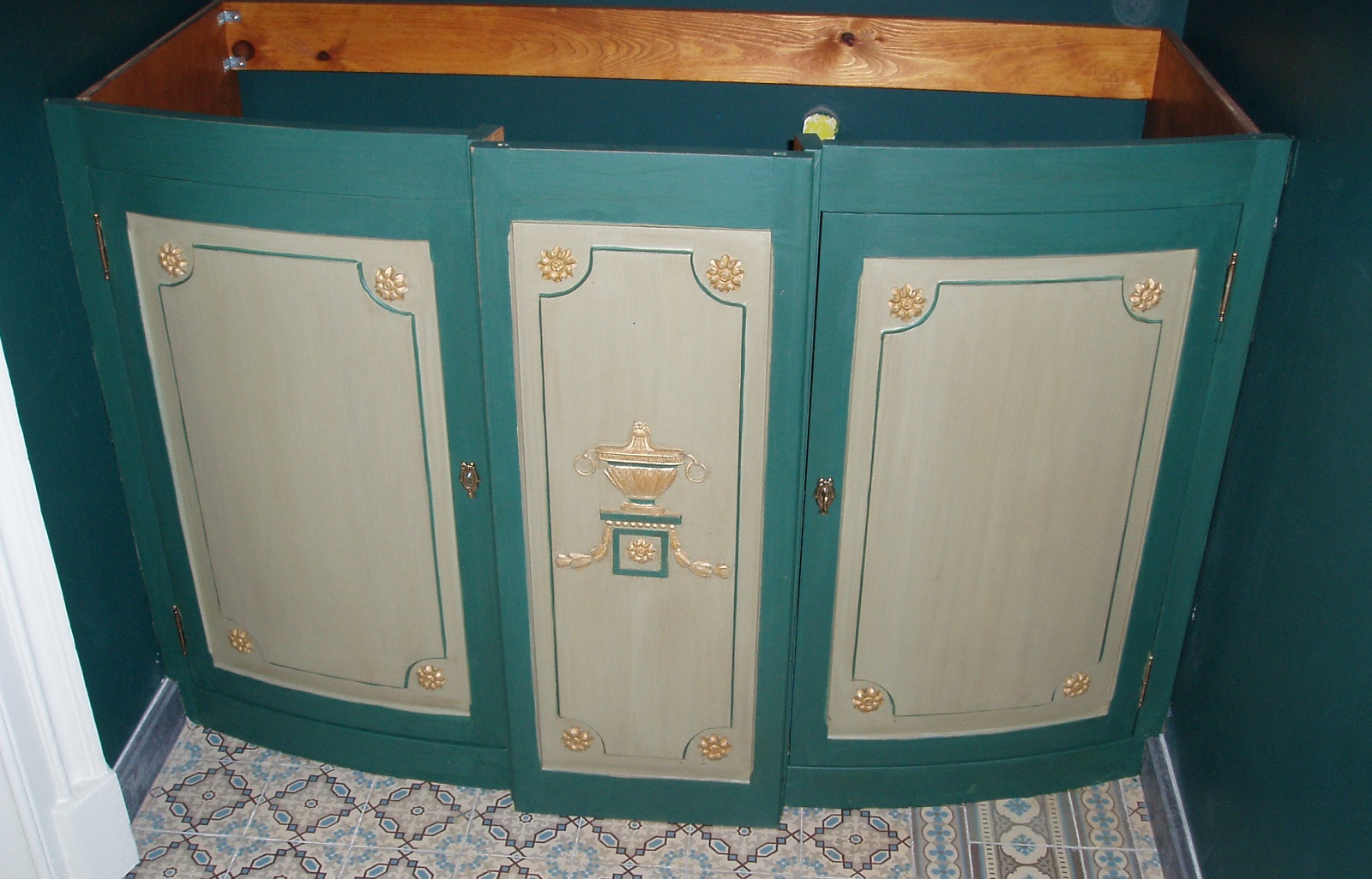 Meuble peint pour salle de bains